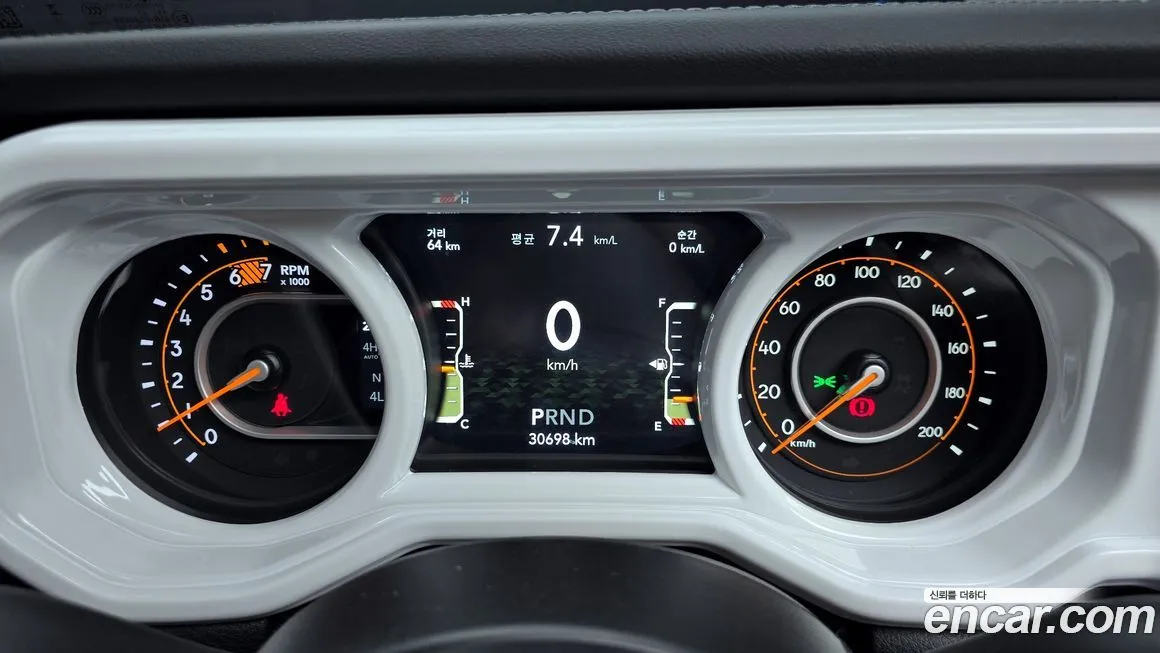 Jeep Wrangler 2024 из KR, фото 8