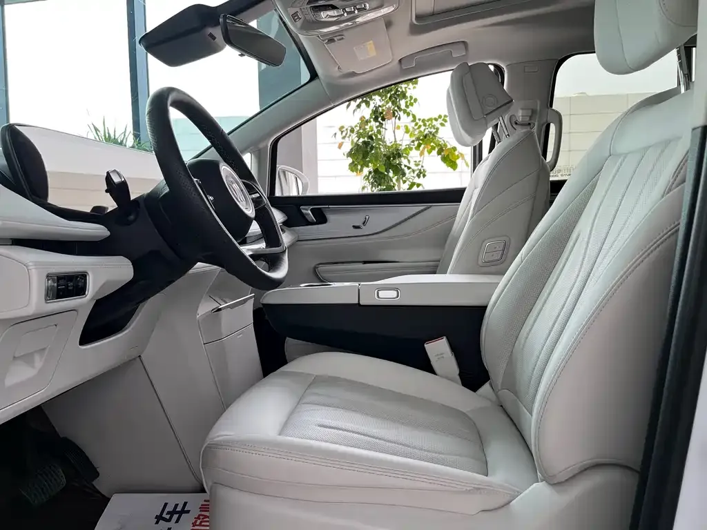 Buick GL8 Hybrid — фото 6
