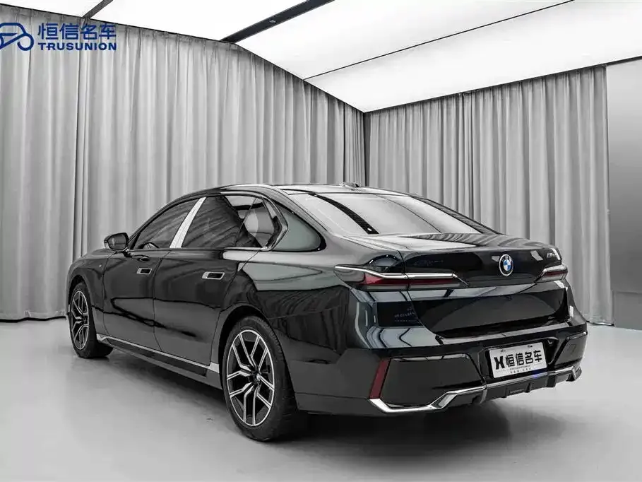 BMW 7 Series 2024 из CN, фото 7