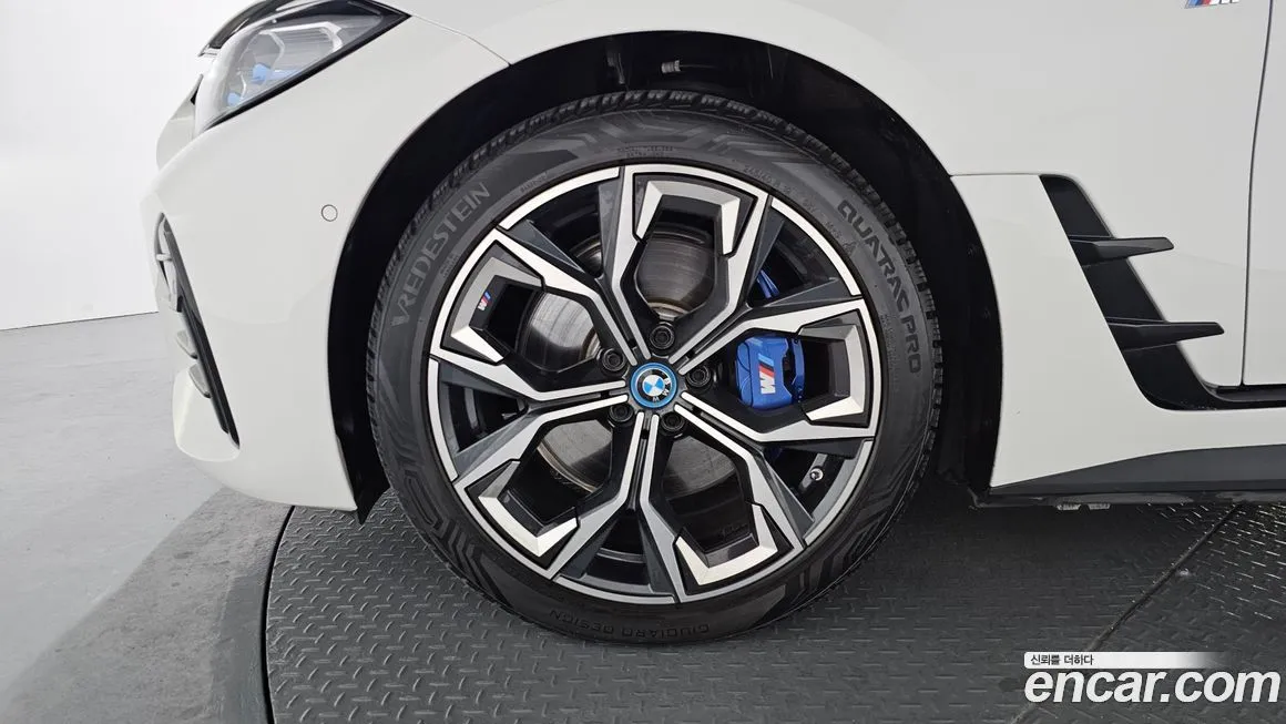 BMW i4 2024 из KR, фото 5