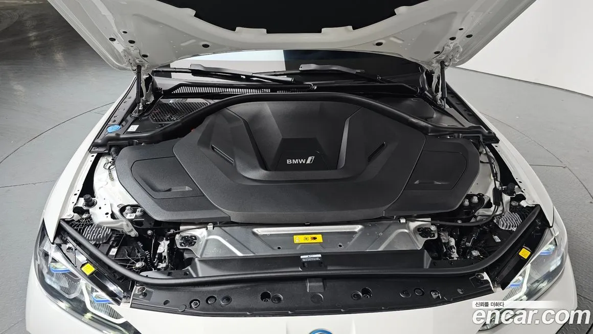 BMW i4 2024 из KR, фото 6