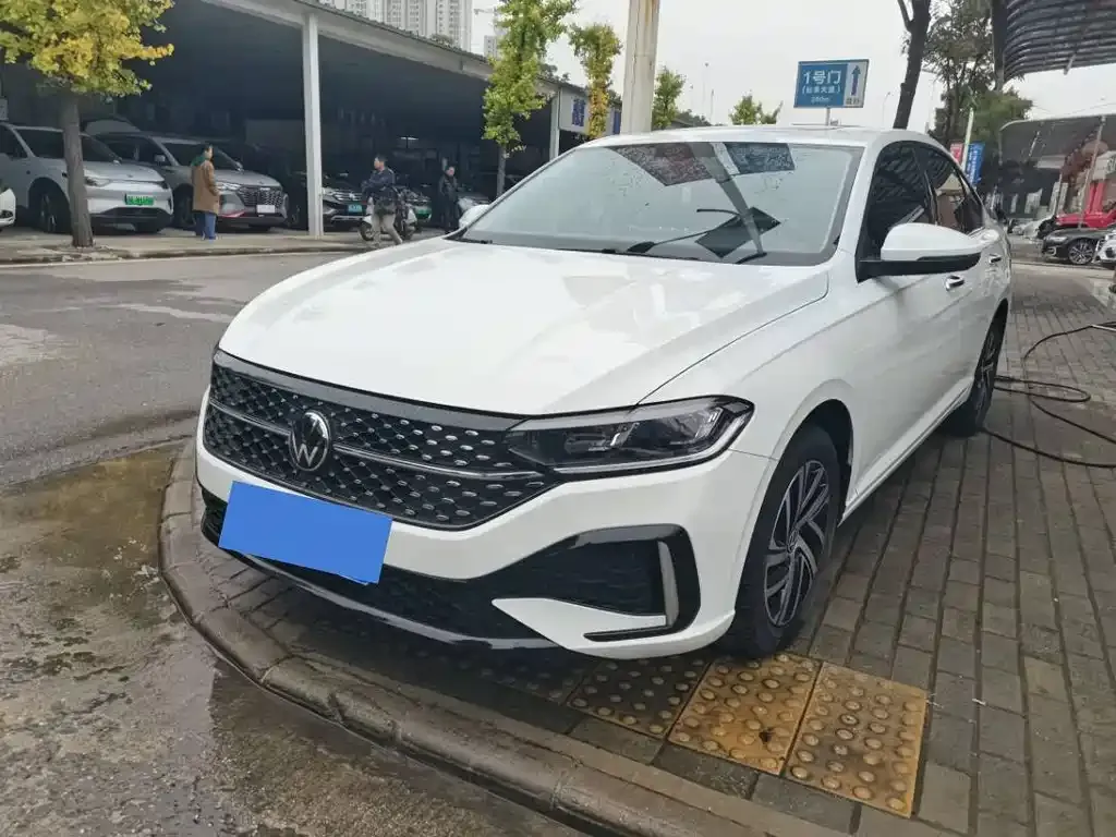 Volkswagen Lavida 2023 из CN, фото 1