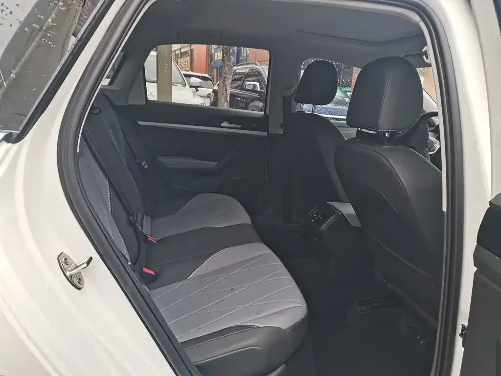 Volkswagen Lavida 2023 из CN, фото 5