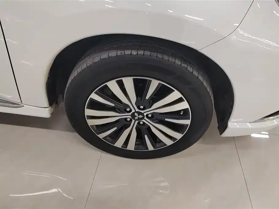 Mitsubishi Outlander 2022 из CN, фото 6