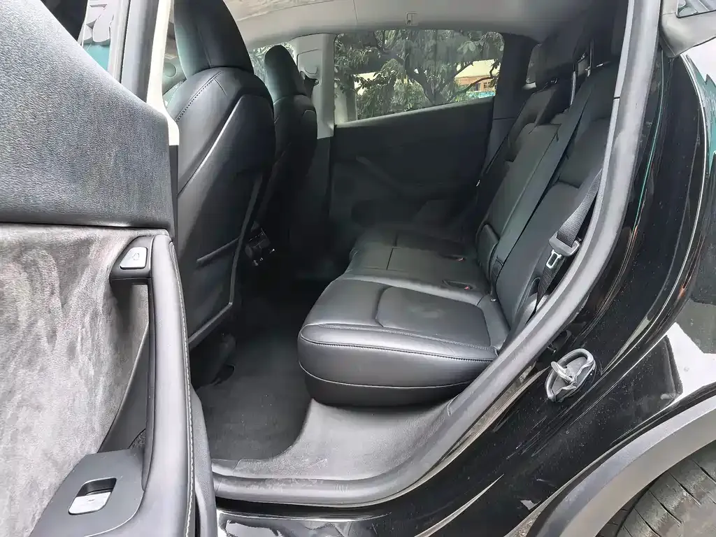 Tesla Model Y 2024 из CN, фото 10