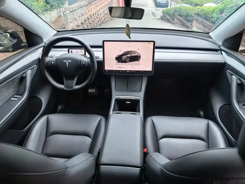 Tesla Model Y 2024 из CN, фото 7