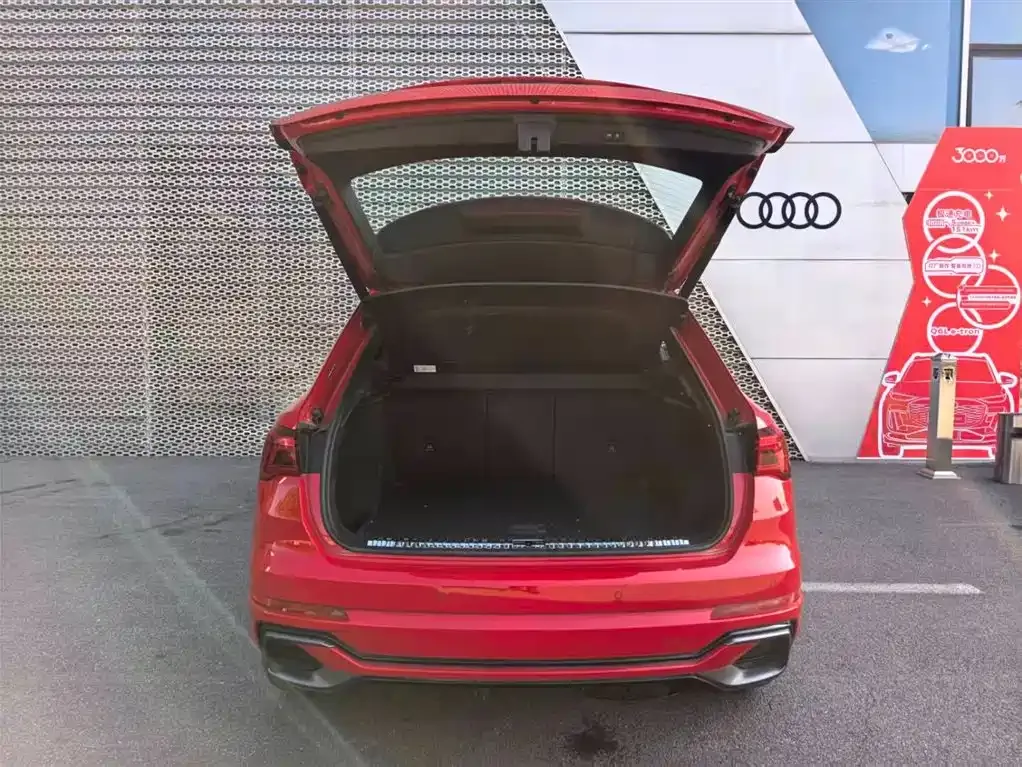 Audi Q3 2023 из CN, фото 5