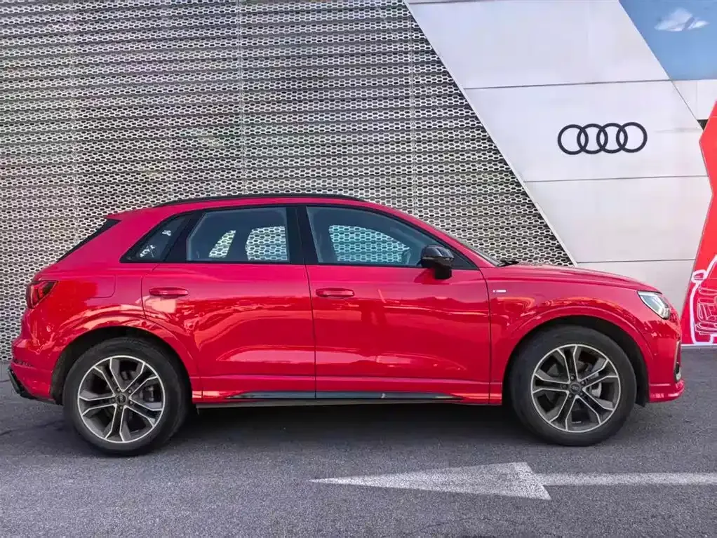 Audi Q3 2023 из CN, фото 6