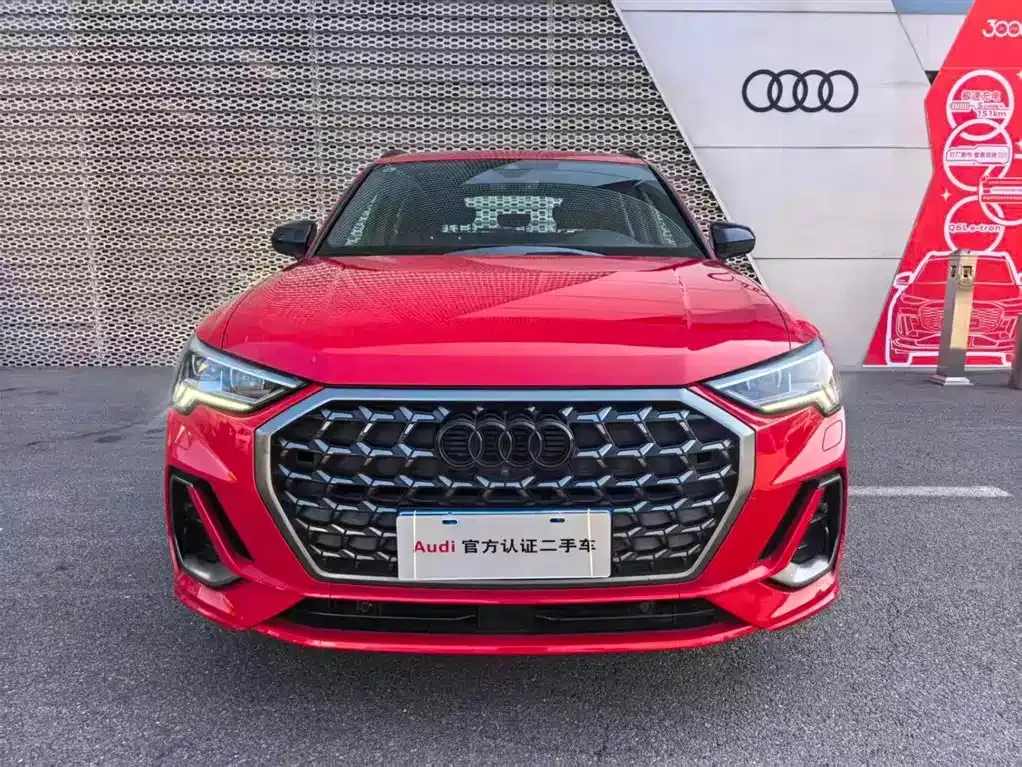 Audi Q3 2023 из CN, фото 7