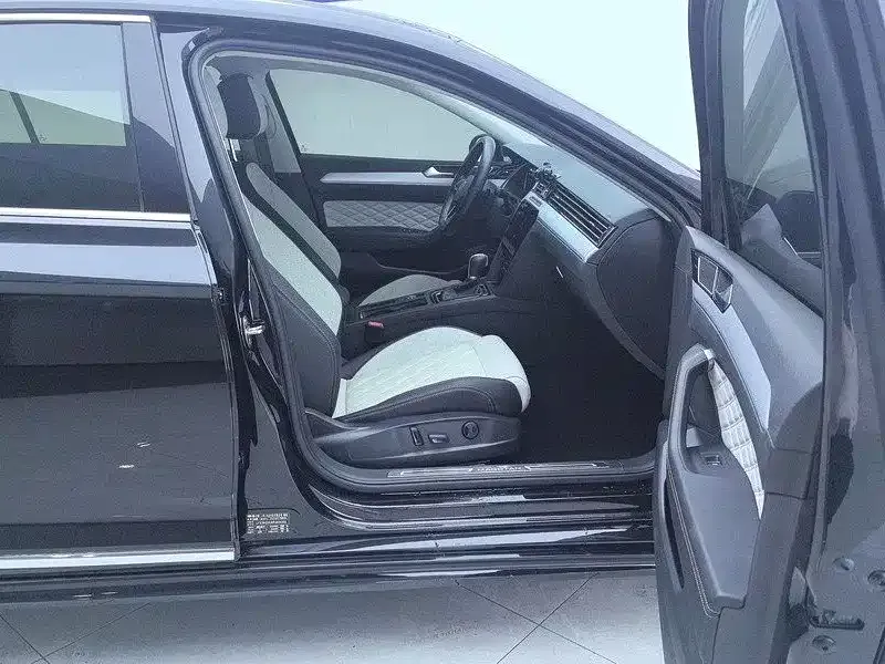 Volkswagen Magotan 2023 из CN, фото 7