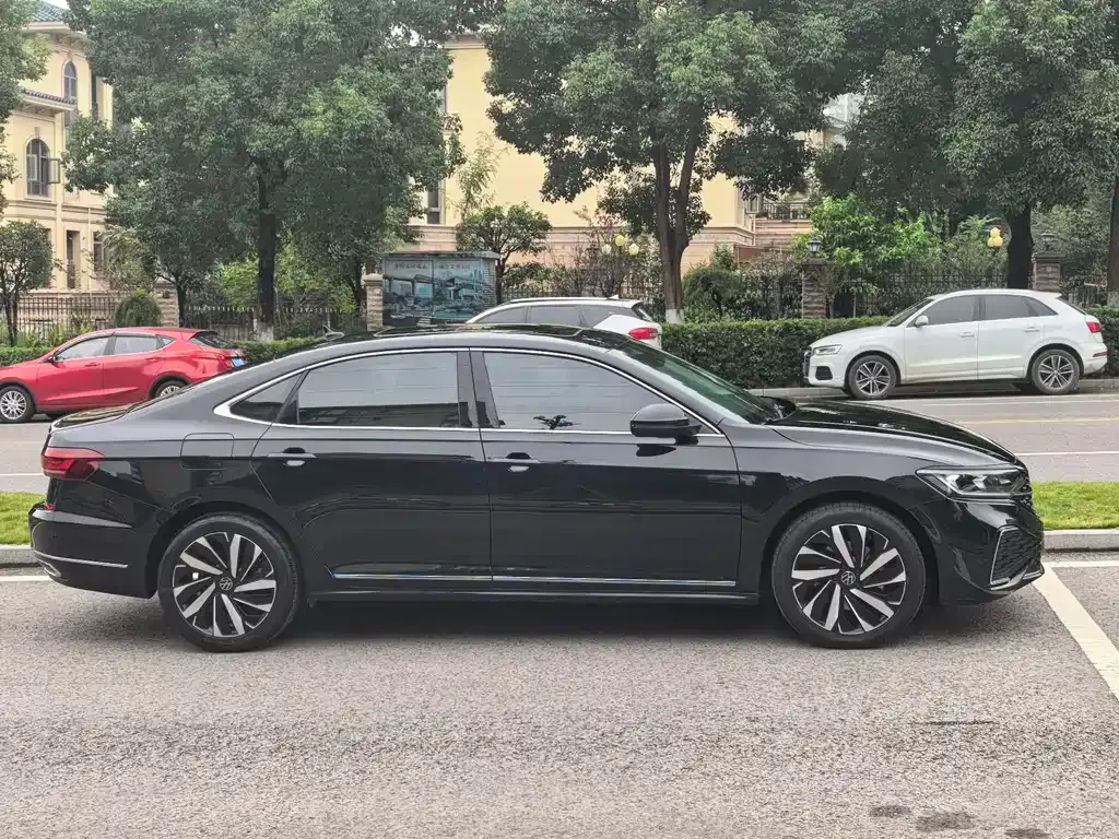 Volkswagen Passat — фото 4