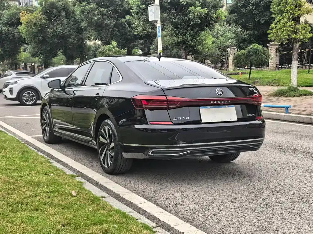 Volkswagen Passat — фото 6