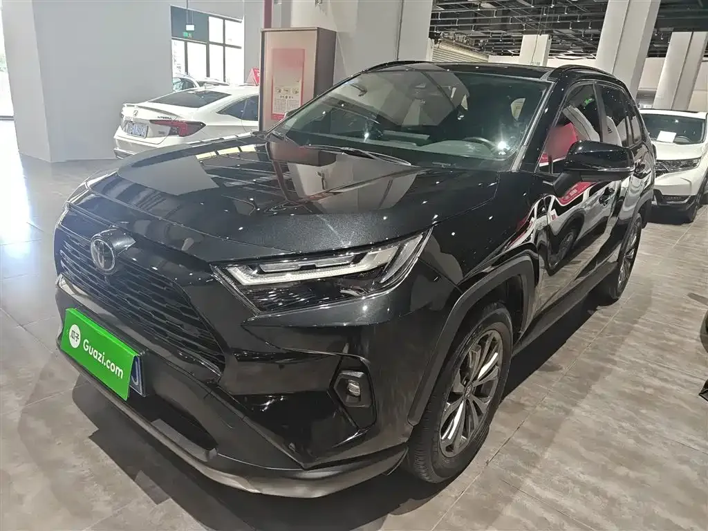 Toyota RAV4 — фото 2