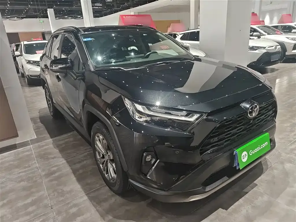Toyota RAV4 — фото 4