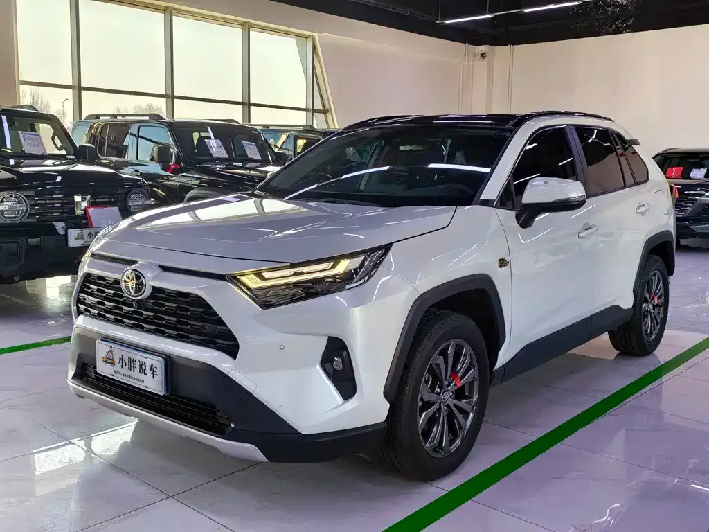 Toyota RAV4 2023 из CN, фото 3