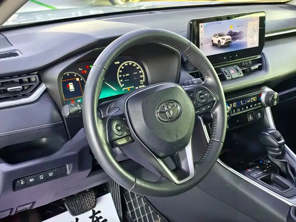 Toyota RAV4 2023 из CN, фото 9