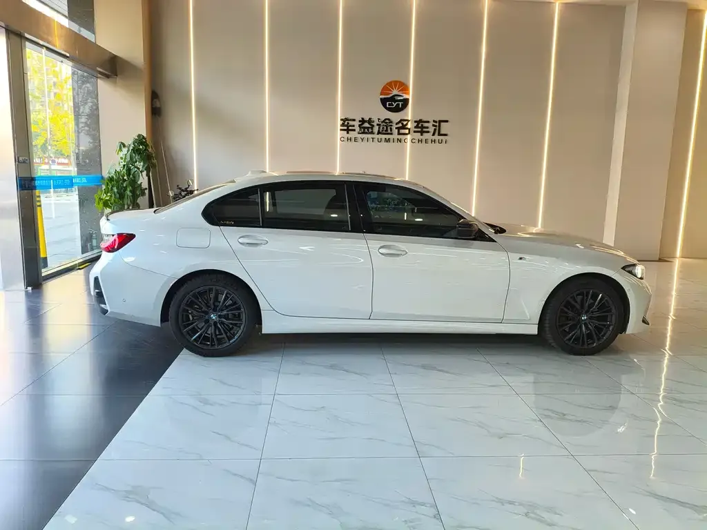 BMW 3 Series 2024 из CN, фото 4