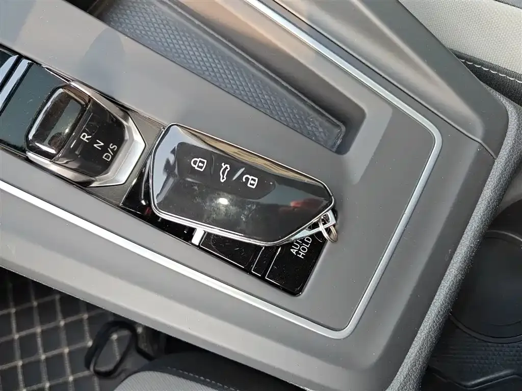 Volkswagen Golf 2021 из CN, фото 9