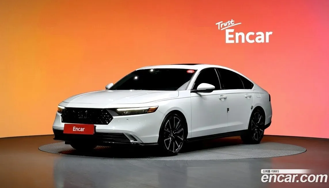 Honda Accord — фото 1