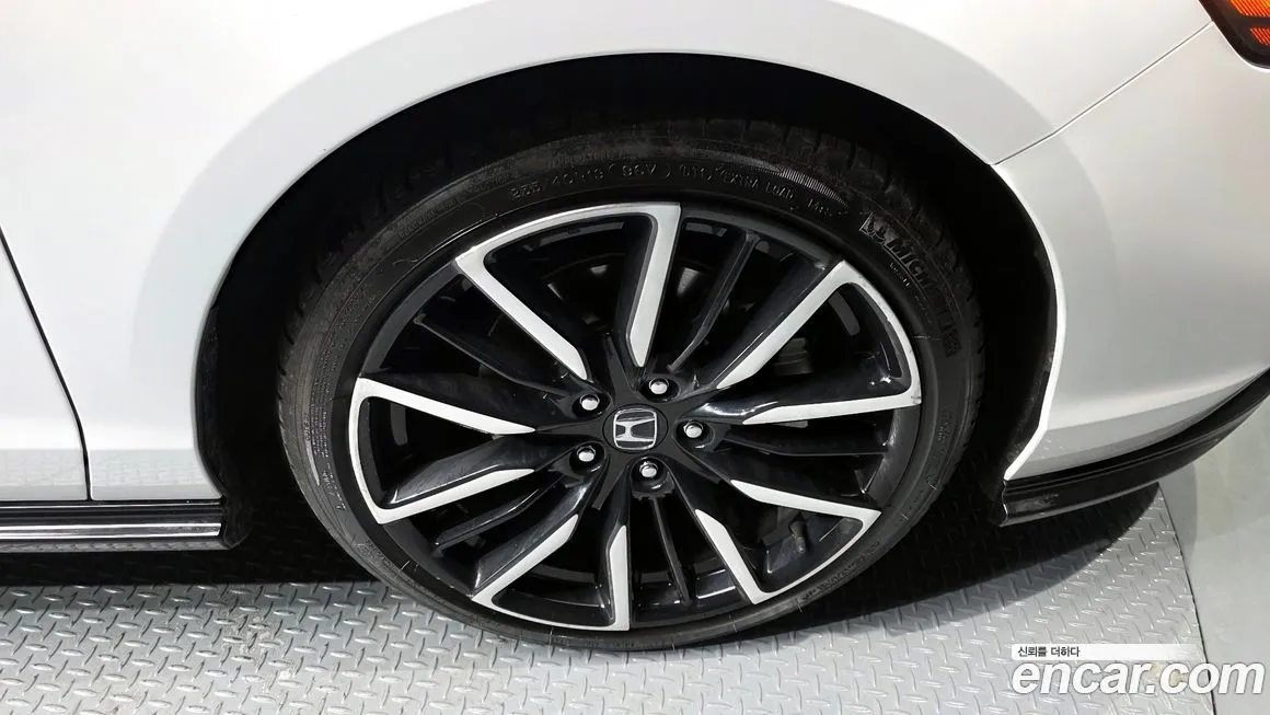 Honda Accord — фото 5