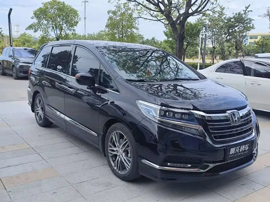 Honda Elysion 2021 из CN, фото 3