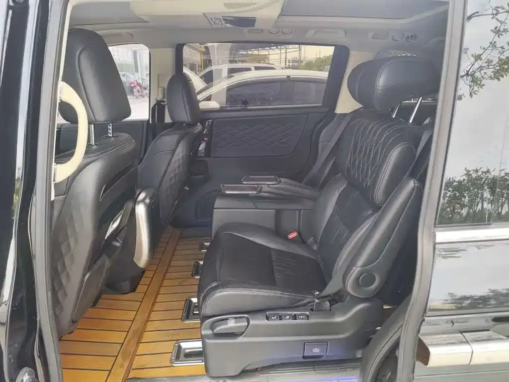 Honda Elysion 2021 из CN, фото 5