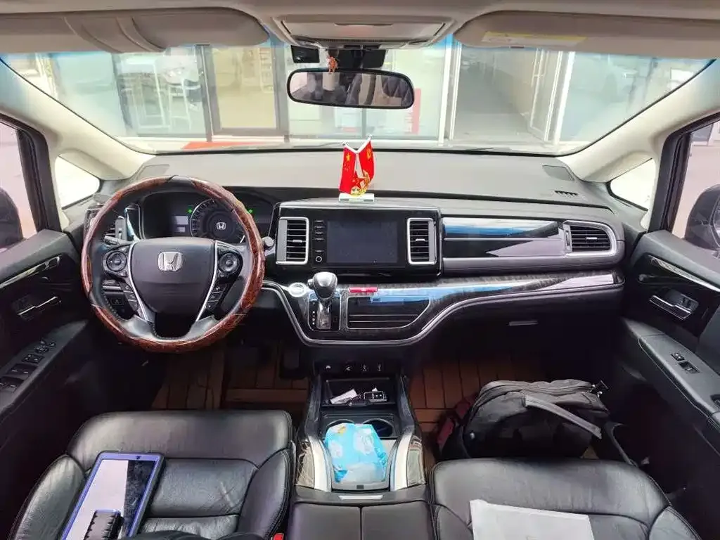 Honda Elysion 2021 из CN, фото 6