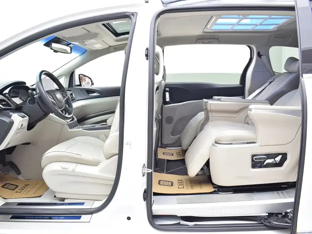 Buick GL8 2021 из CN, фото 5