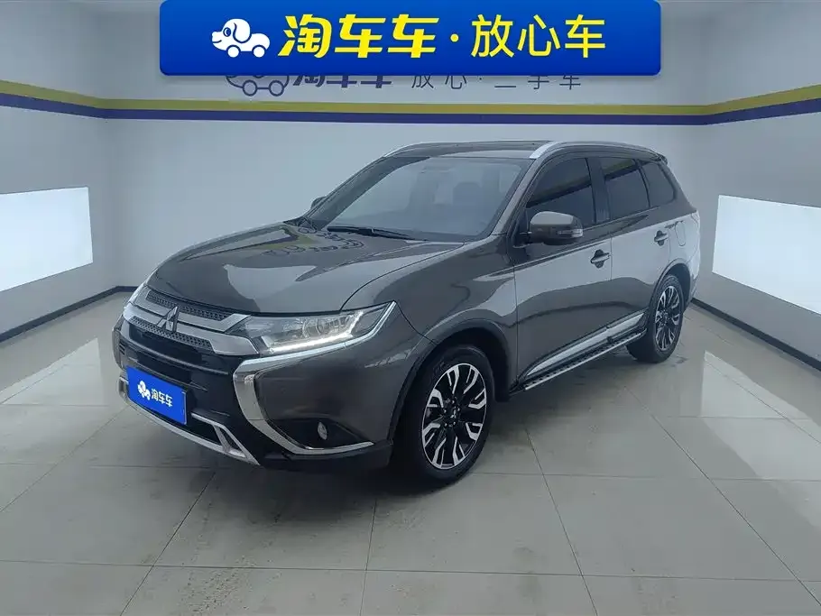 Mitsubishi Outlander 2021 из CN, фото 1