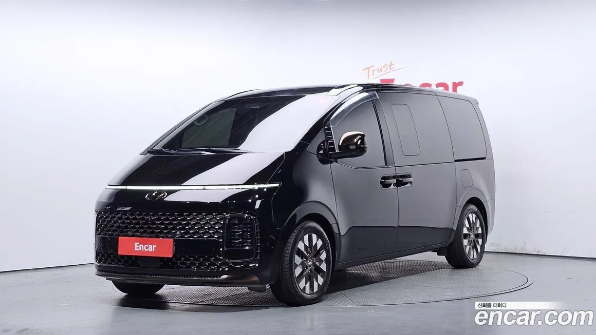 Hyundai Staria