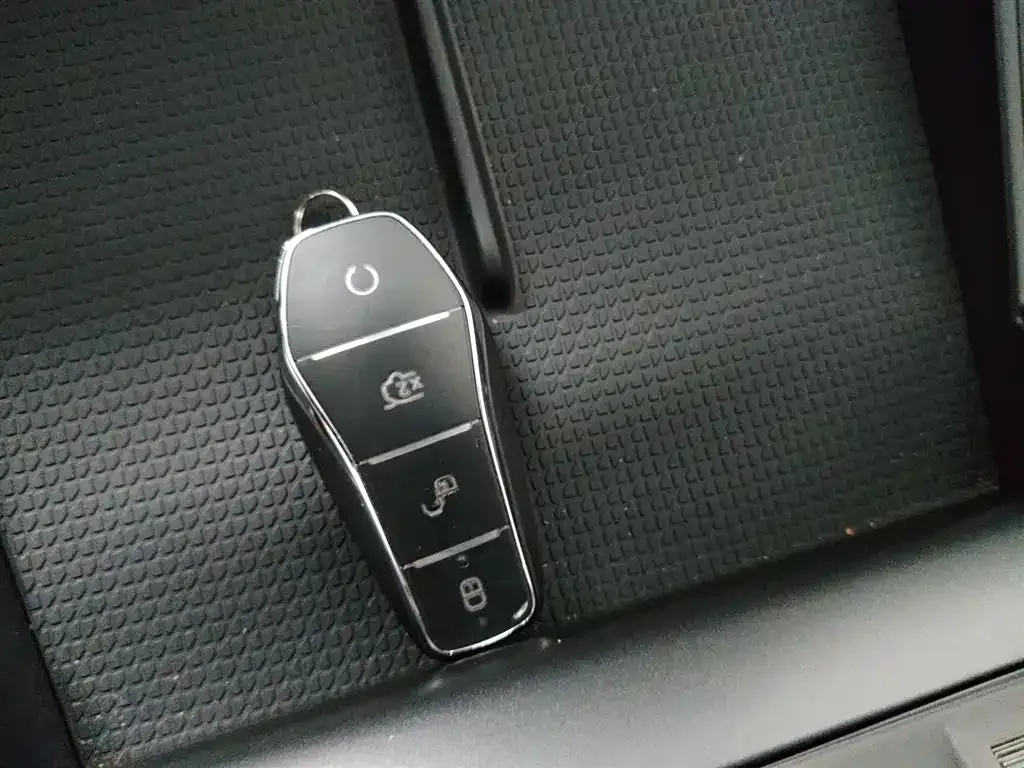 BYD Qin L 2025 из CN, фото 8