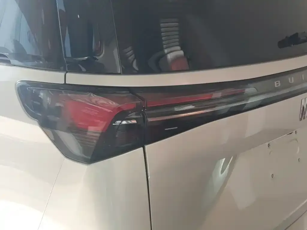 Buick GL8 2025 из CN, фото 7
