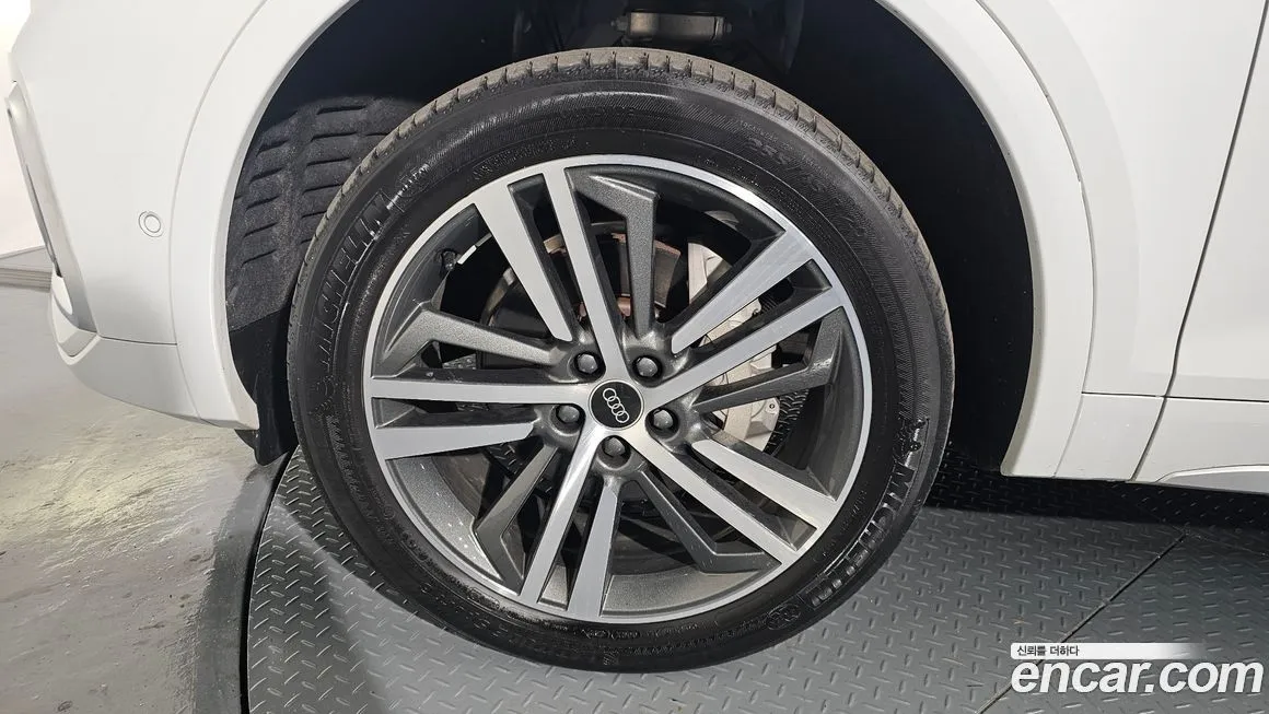 Audi Q5 2023 из KR, фото 5