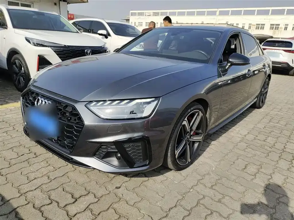 Audi A4L 2022 из CN, фото 1