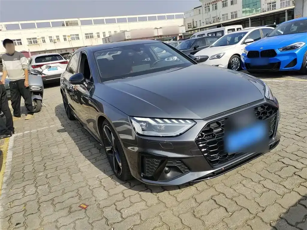 Audi A4L 2022 из CN, фото 4