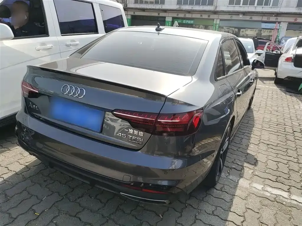 Audi A4L 2022 из CN, фото 7