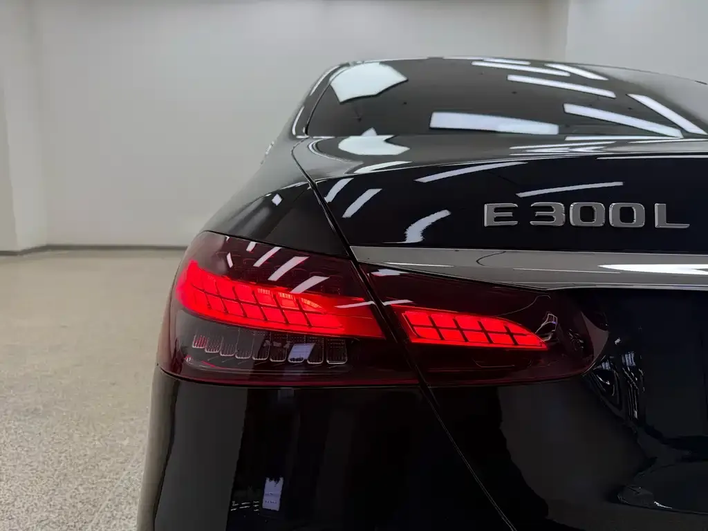 Mercedes-Benz E-Class 2023 из CN, фото 8