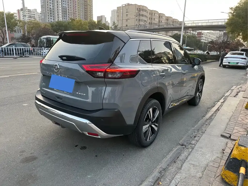 Nissan X-Trail — фото 4