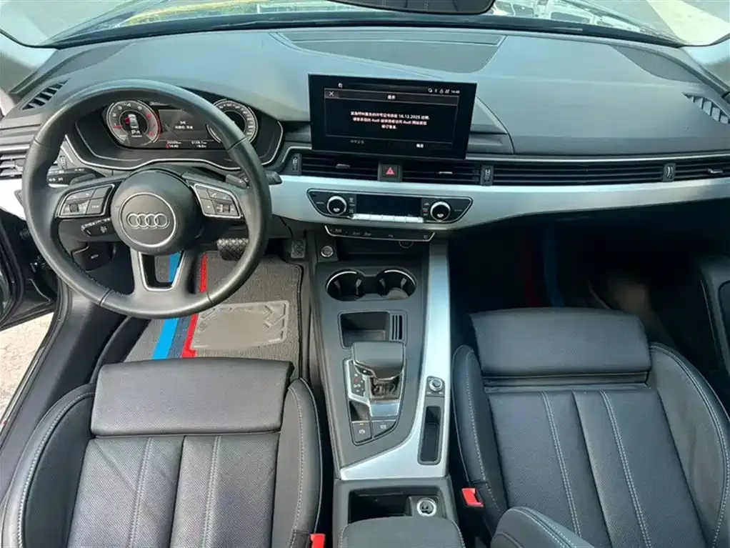 Audi A4L 2022 из CN, фото 8