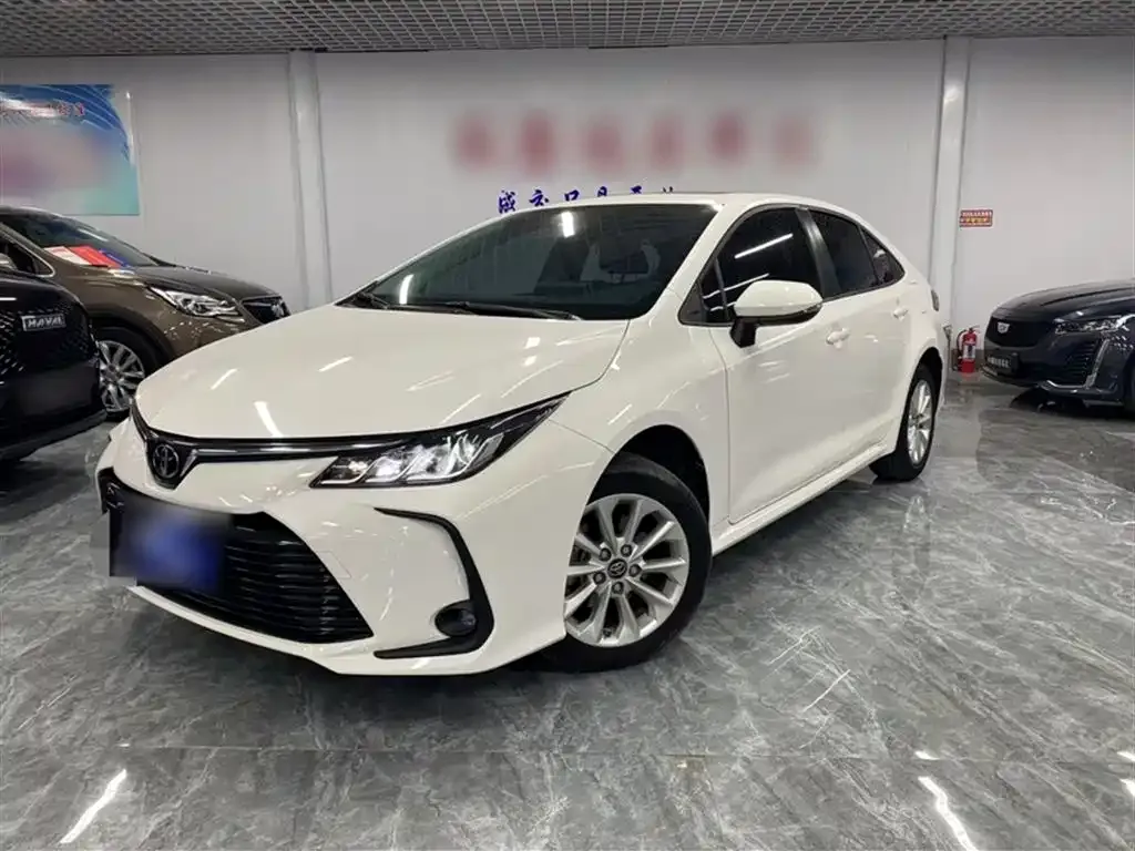 Toyota Corolla — фото 1