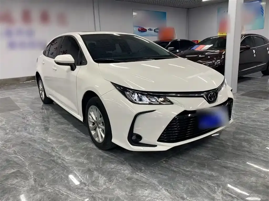 Toyota Corolla — фото 4