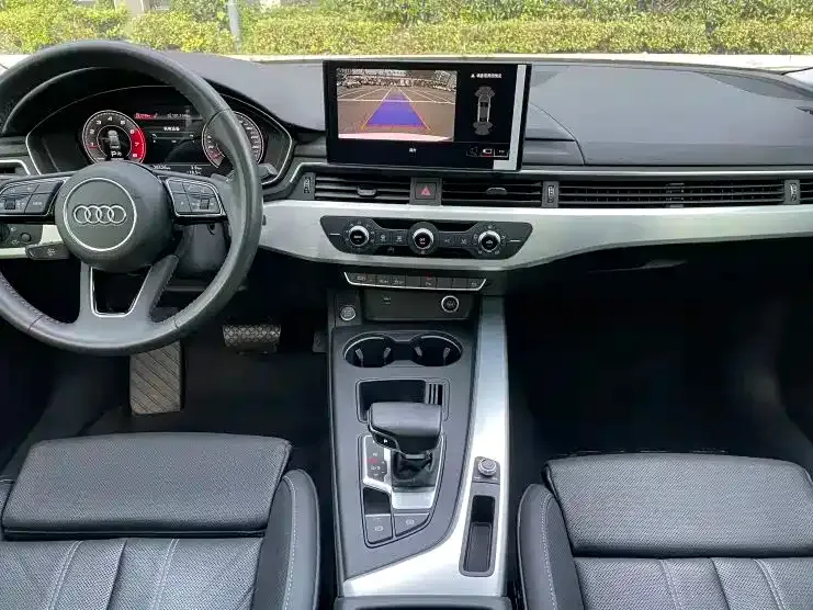 Audi A4L 2021 из CN, фото 7