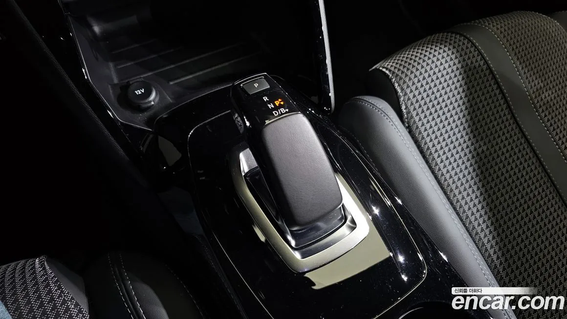 Peugeot 208 2022 из KR, фото 9