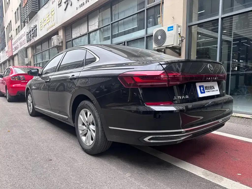 Volkswagen Passat 2023 из CN, фото 9