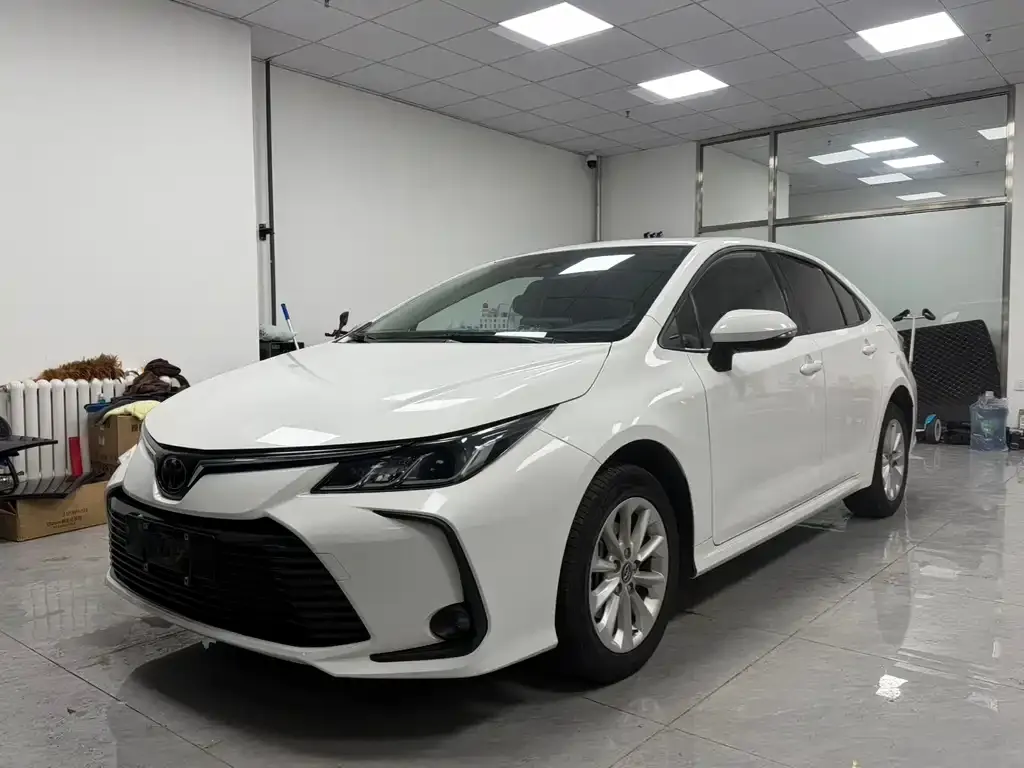 Toyota Corolla 2022 из CN, фото 1