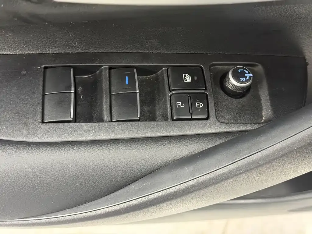 Toyota Corolla 2022 из CN, фото 10
