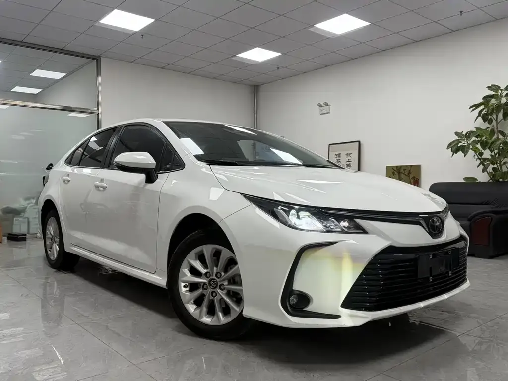 Toyota Corolla 2022 из CN, фото 2