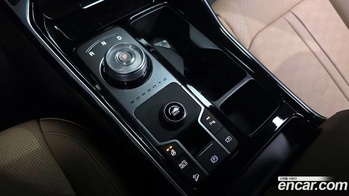 Kia Sorento — фото 9