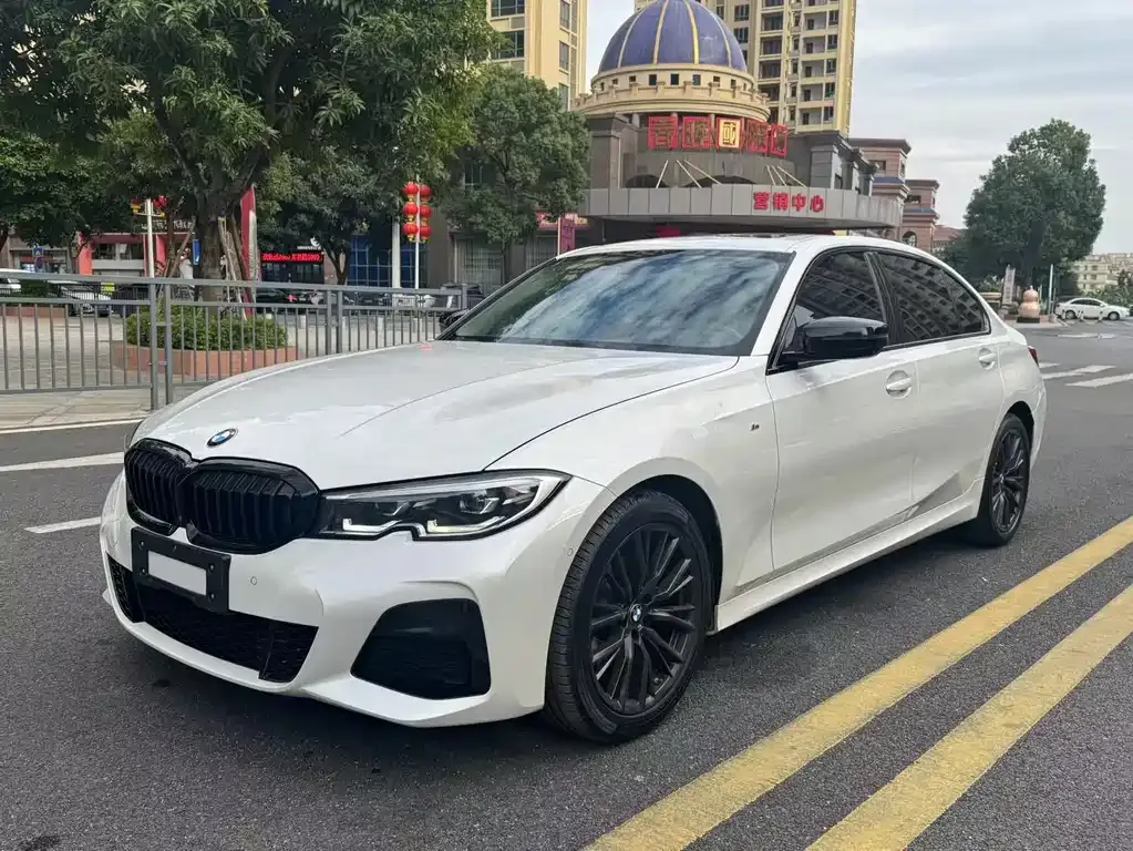 BMW 3 Series 2021 из CN, фото 1