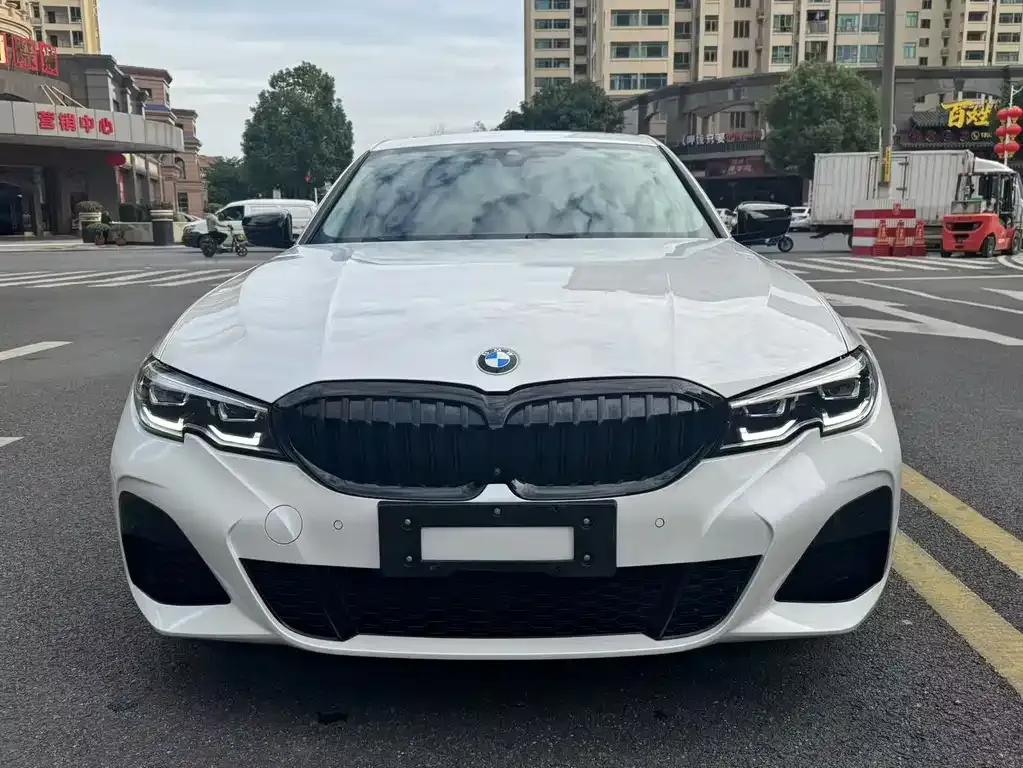 BMW 3 Series 2021 из CN, фото 2